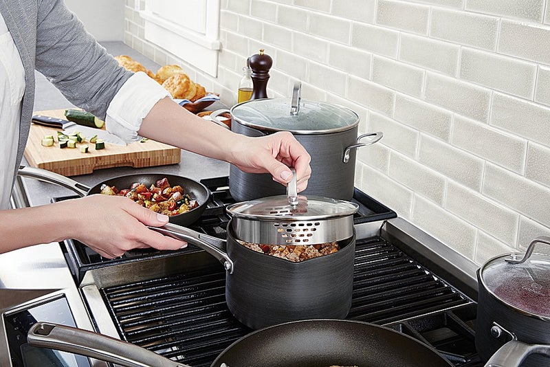 Calphalon 1943876 Classic Nonstick Sauce Pan with Cover, 2.5 quart, Grey - Image 2